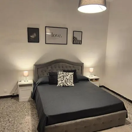 Center Train Station Guest house